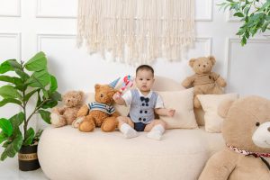 Chụp Ảnh Bé Chuyên Nghiệp Thủ Đức – Ghi Dấu Tuổi Thơ Vàng Cùng Tiệm Ảnh Má Lúm