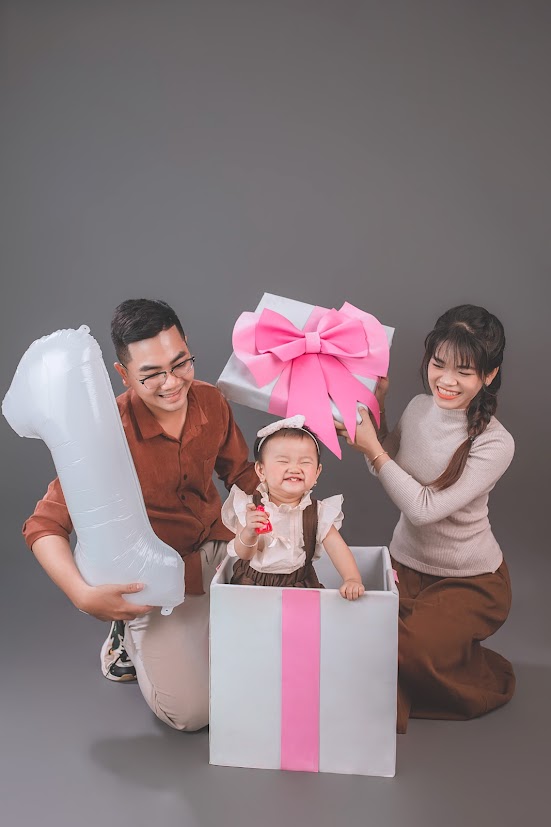 Chụp Ảnh Bé Và Gia Đình Tại Thủ Đức – Ghi Dấu Yêu Thương Tại Tiệm Ảnh Má Lúm